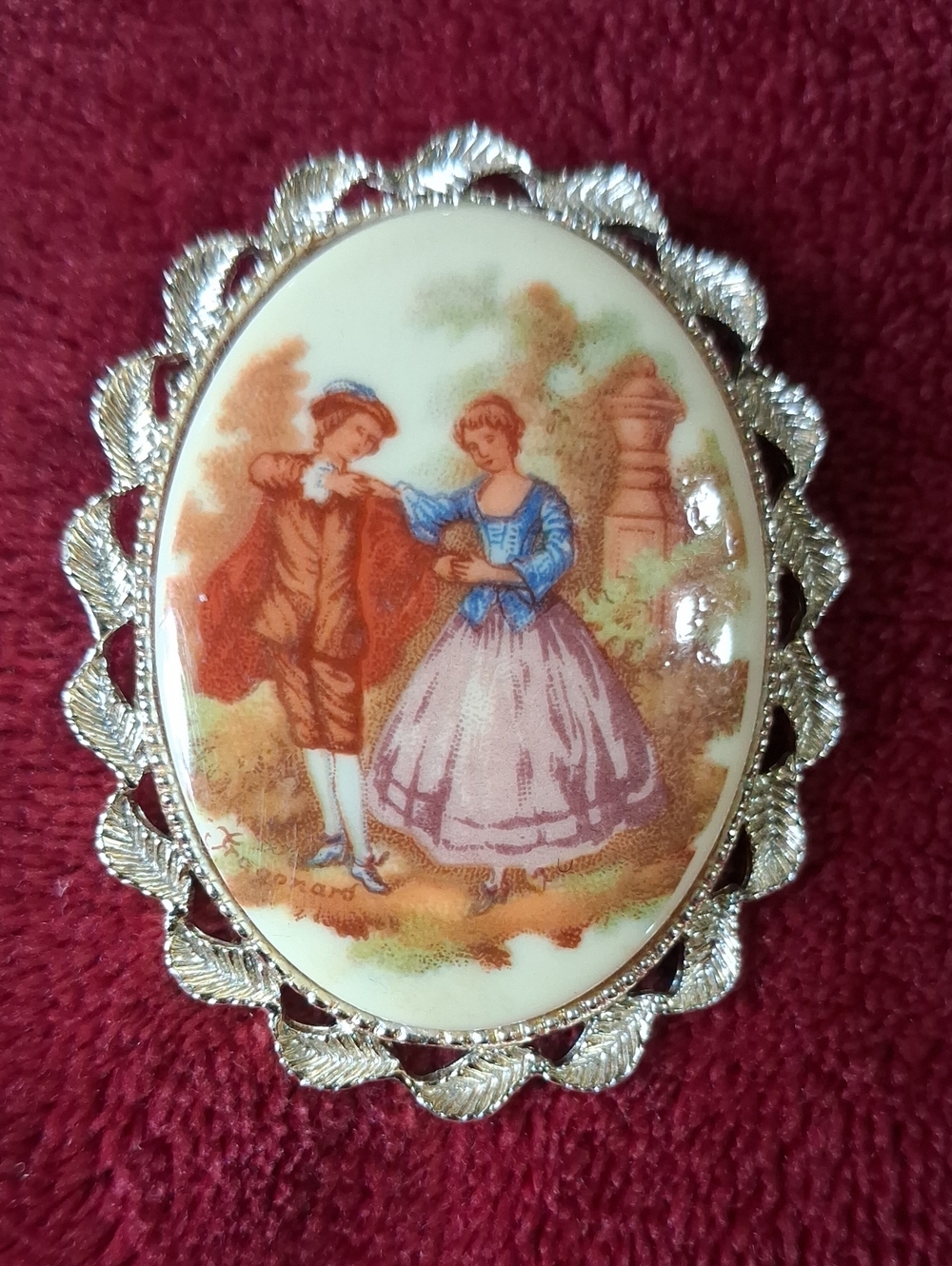 vintage Fragonard brooch